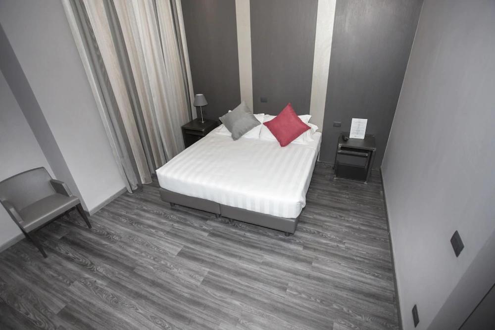 V99 Hotel Rome Buitenkant foto