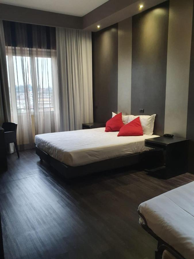 V99 Hotel Rome Buitenkant foto