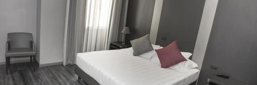 V99 Hotel Rome Buitenkant foto